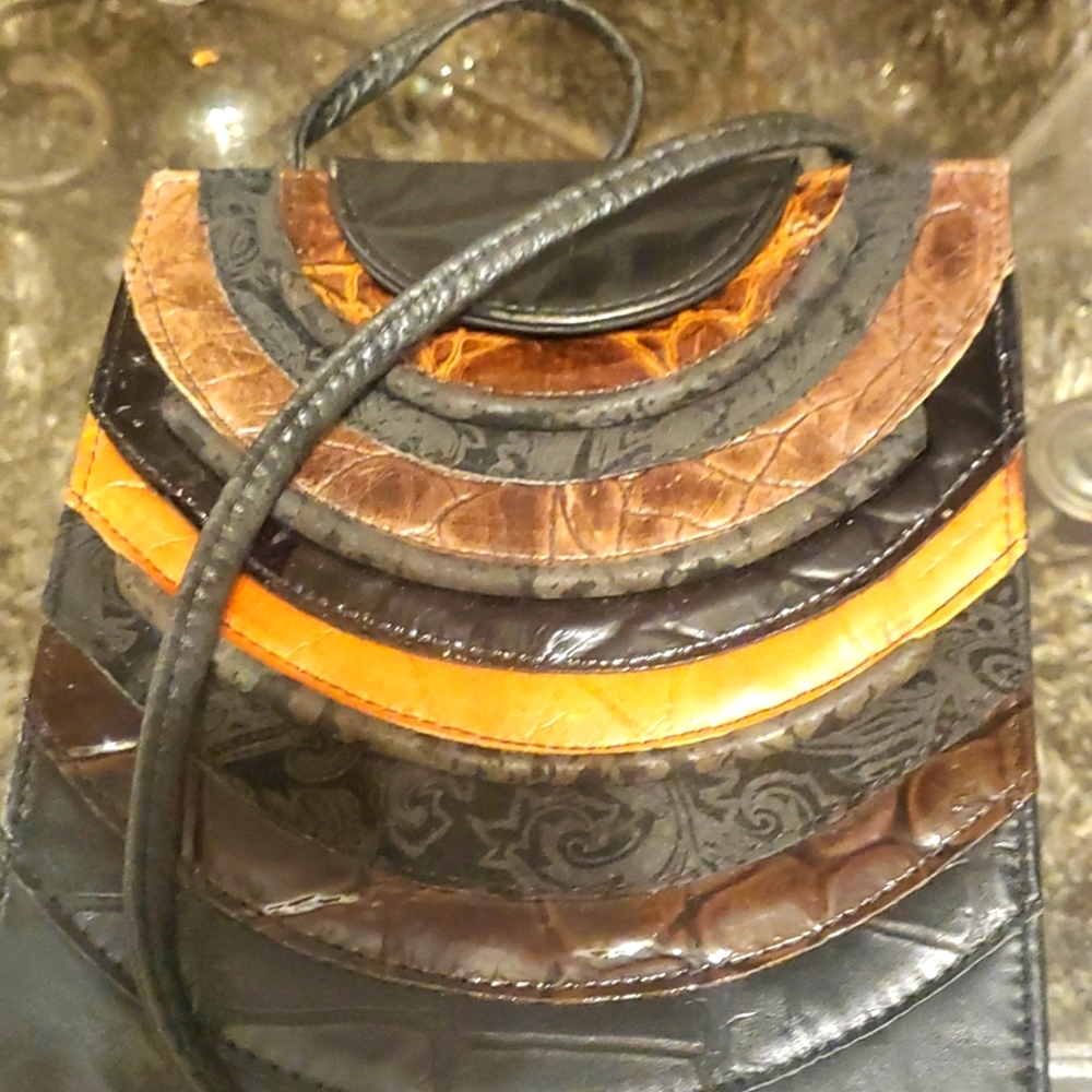 Shoulder handbag